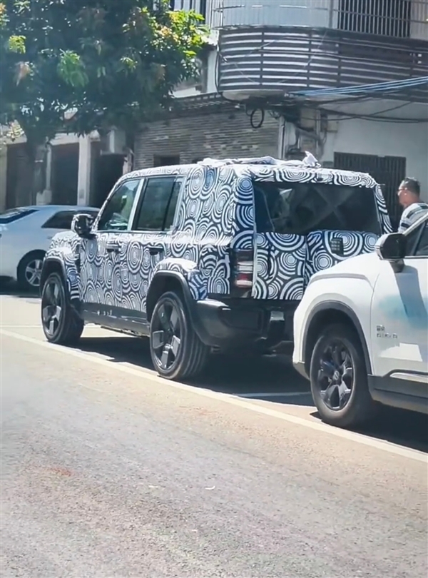 虎里虎气 奇瑞iCar V27谍照曝光：年轻人的第一台“路虎卫士”