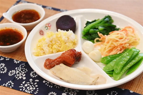 北大食堂推出毕业套餐：鸡翅和鱼只要9.85元