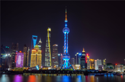 上海东方明珠玻璃地板疑热炸 工作人员：已紧急处理-萌图百科