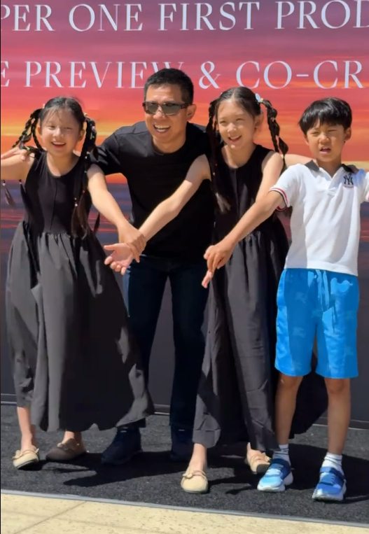 贾跃亭和仨儿女在美国团聚  前妻甘薇给他准备了桃酥-萌图百科
