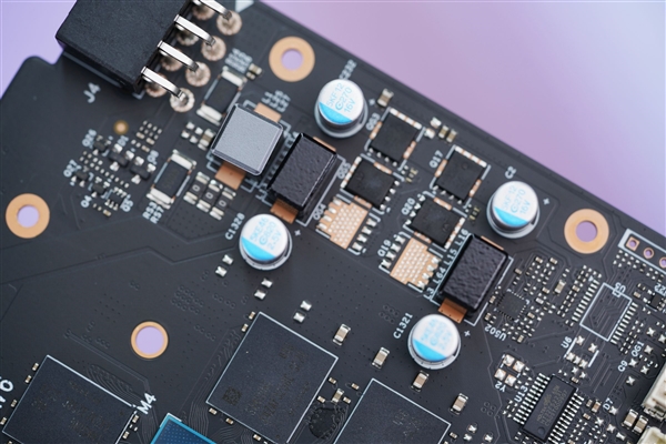 橘白小清新！七彩虹COLORFIRE RTX 5050 MEOW橘影橙DUO OC图赏