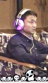 周五福利囧图云飞系列 只有姿势正确才能练出胸肌-萌图百科