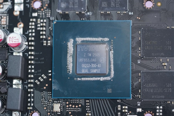 紧凑双槽设计！映众RTX 5050曜夜显卡图赏