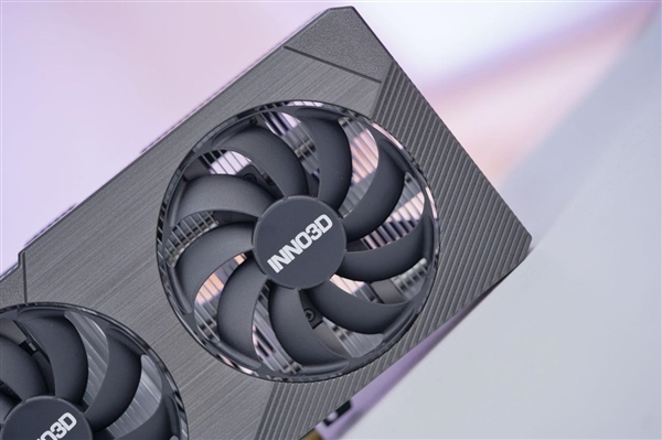 紧凑双槽设计！映众RTX 5050曜夜显卡图赏