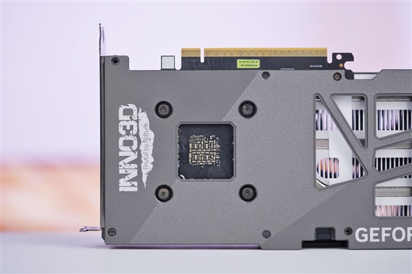 紧凑双槽设计！映众RTX 5050曜夜显卡图赏