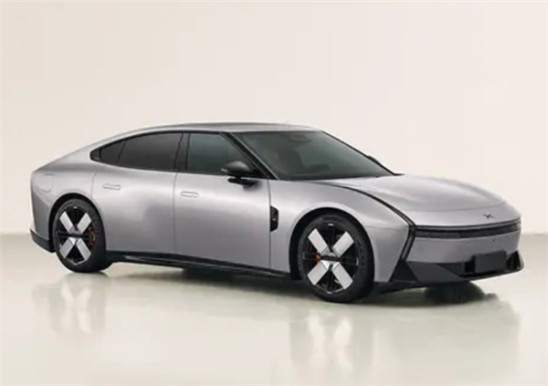 赛博风溜背回头率拉满！全新小鹏P7最新实车图曝光