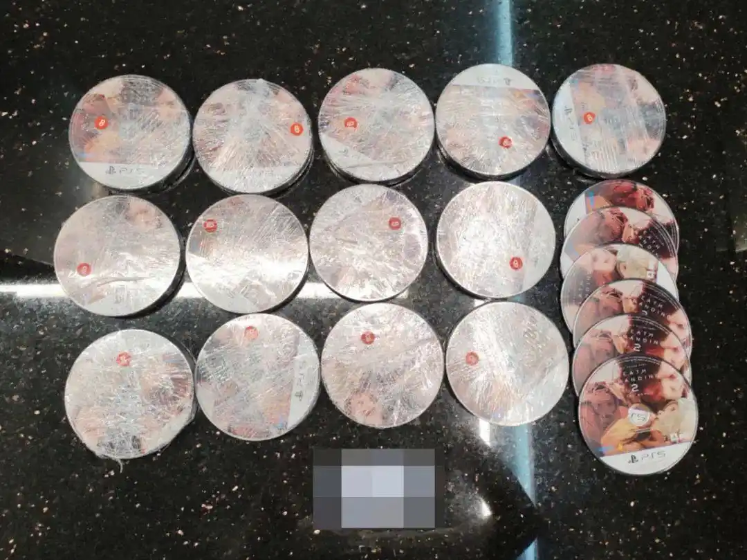 《死亡搁浅2》搁浅了？旅客绑藏168张光盘进境被抓获