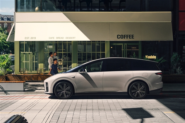再次定义纯电SUV！李想回应理想i8造型像MPV-萌图百科