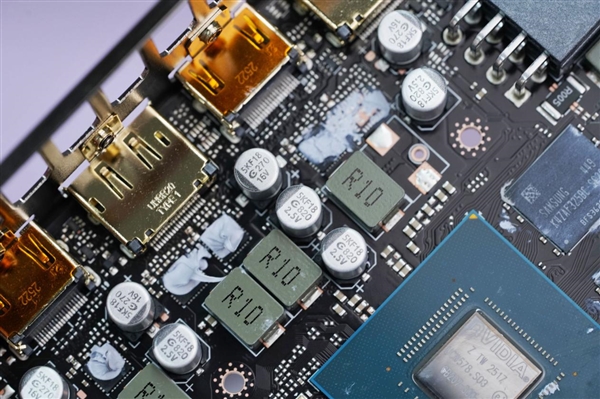 风之力散热！技嘉RTX 5050 GAMING OC显卡图赏
