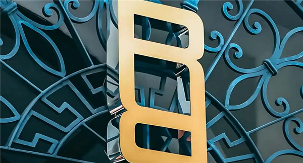 路虎揽胜发布全新标识：双R镜像设计老钱风十足！-萌图百科