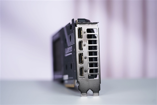 风之力散热！技嘉RTX 5050 GAMING OC显卡图赏