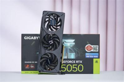 风之力散热！技嘉RTX 5050 GAMING OC显卡图赏-萌图百科