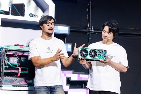 BW2025 ROG玩+乐园 华硕显卡引爆次元狂欢