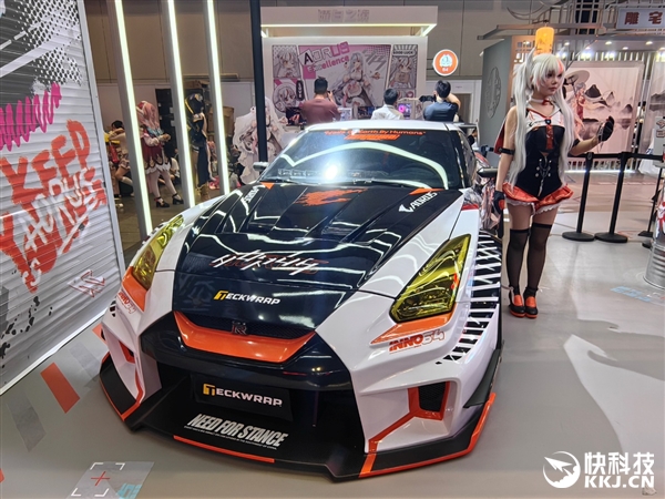 技嘉高能“全家桶”集体亮相BW！还有300万的奢华痛车