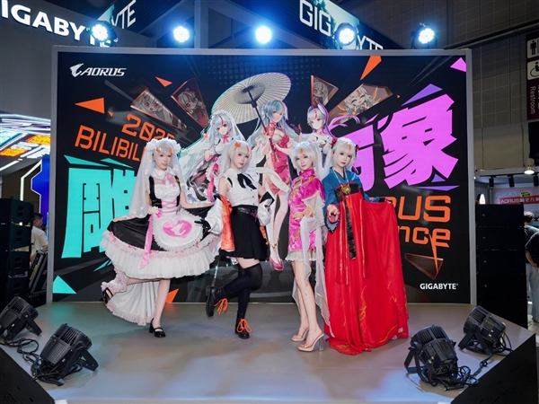 技嘉高能“全家桶”集体亮相BW！还有300万的奢华痛车