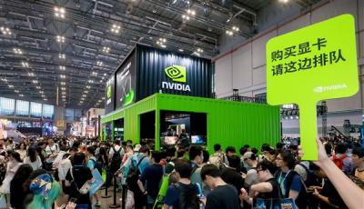 4599元起 RTX 5080/5070公版显卡首次线下发售：中国玩家排长龙抢购-萌图百科