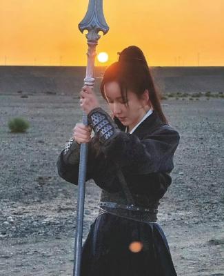 《爱情公寓》女主娄艺潇开始演短剧：长剧短剧都一样-萌图百科