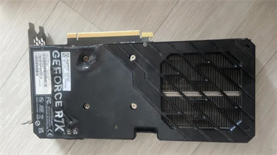 完全意想不到 RTX 4060 Ti起火严重烧熔！未超频、没有高负载-萌图百科