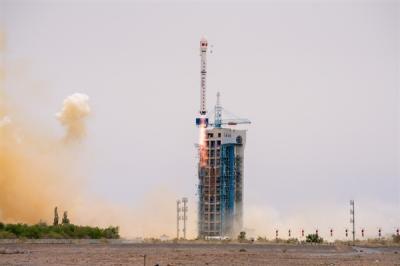 美国商业卫星偷拍中国实践26号卫星：惊人分辨率1.9厘米！-萌图百科