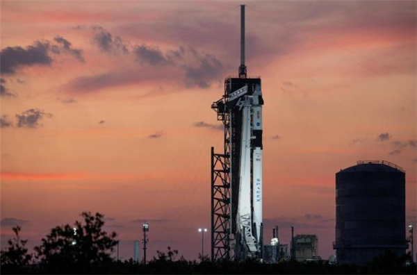 SpaceX将向xAI投资20亿美元：加强对抗OpenAI-萌图百科