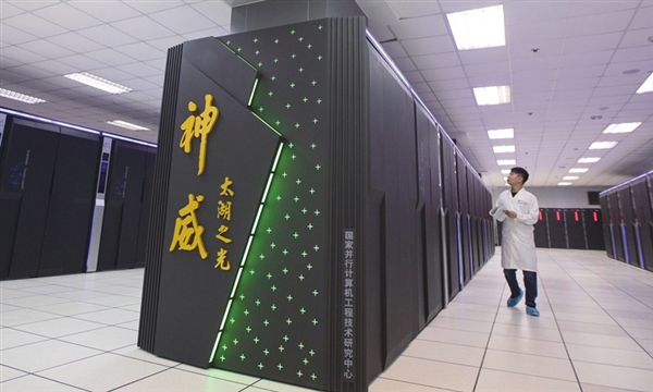 黄仁勋：中国军方才不会用美国AI芯片！人家自己有