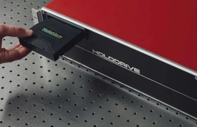 英国HoloMem突破全息磁带存储：单盒容量200TB-萌图百科