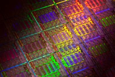 还是很行的！Intel 18A工艺重要进展：良率已超越三星2nm-萌图百科