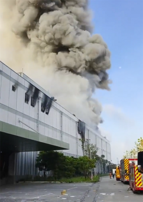 台湾省首家“超级电池工厂”爆炸原因曝光：因成品需充电-萌图百科