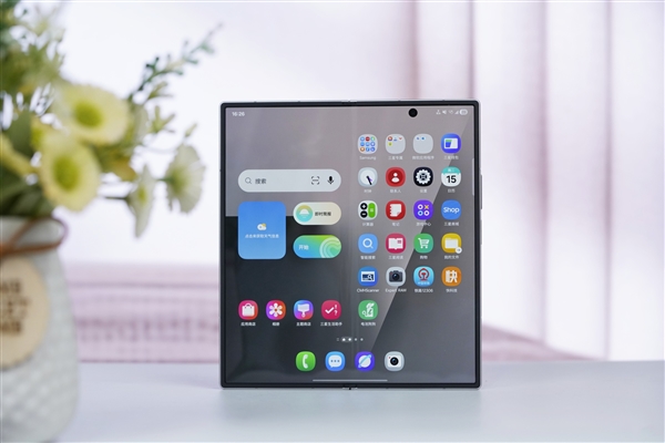 全球最轻的大折叠！三星Galaxy Z Fold7图赏-萌图百科