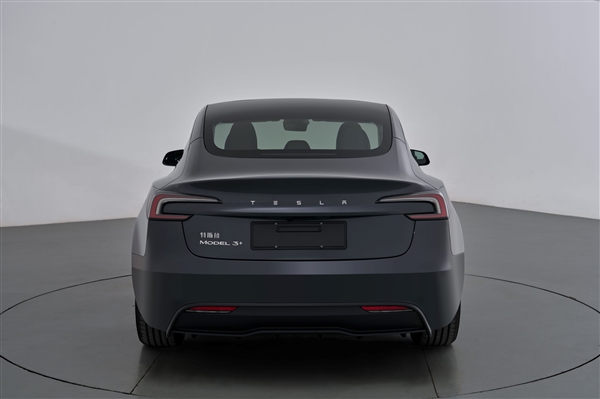 特斯拉Model 3+实车亮相：续航全系最长 有望9月上市-萌图百科