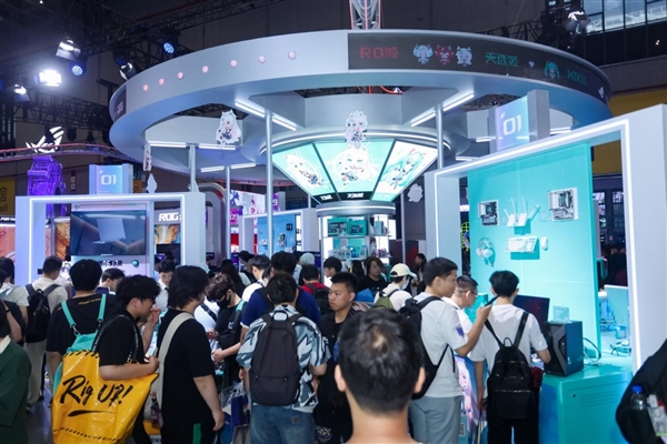 硬核狂欢！ROG高性能台式机燃爆BW 2025 助力玩家享受极致电竞体验