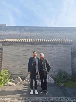 黄仁勋：在美国买不到小米电车 是美国的不幸-萌图百科