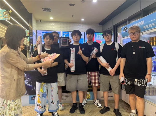 火力全开 荣耀永存！《CS2》耕升全国网咖夏季巡回赛圆满收官