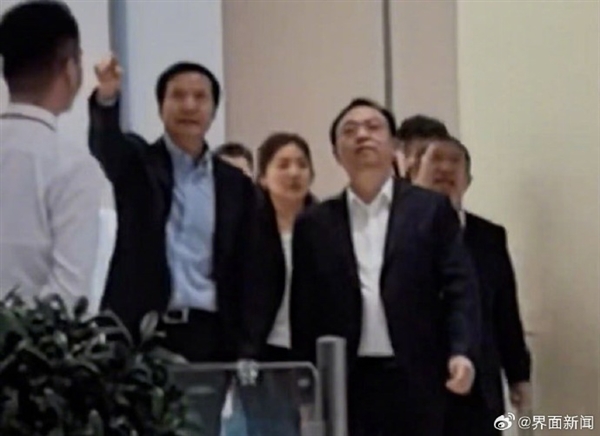 王传福参观小米工厂不奇怪！雷军多次重申：比亚迪是小米手机/汽车重要合作伙伴-萌图百科