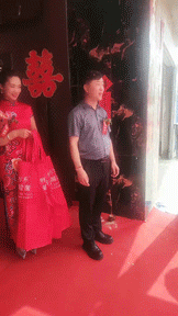 周五福利囧图云飞系列 扎马尾好看还是放下来好看-萌图百科