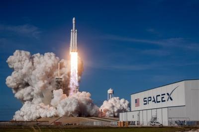 马斯克的“火星速度”代价：SpaceX星舰基地工伤率达行业6倍-萌图百科