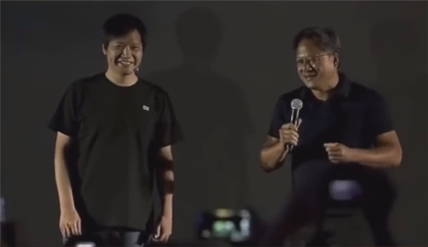 黄仁勋：我和雷军合作很久了 正在合作AI、自动驾驶等