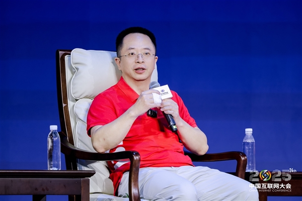 周鸿祎互联网大会谈智能体发展：所有行业都有机会被智能体重塑-萌图百科
