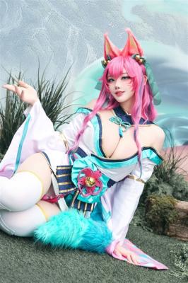 太妩媚！人气韩援Coser Yasal再扮《英雄联盟》阿狸-萌图百科