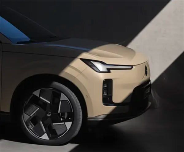 图片[5]-全新中型插混SUV！沃尔沃XC70官图首发：8月开启预售-萌图百科