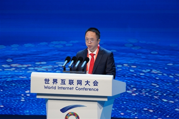 周鸿祎世界互联网大会数字丝路论坛演讲：AI时代的网络安全更需要全球协作-萌图百科