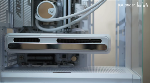 旗舰性能与隐藏走线！电竞叛客RTX 5070 X3W MAX震撼上市