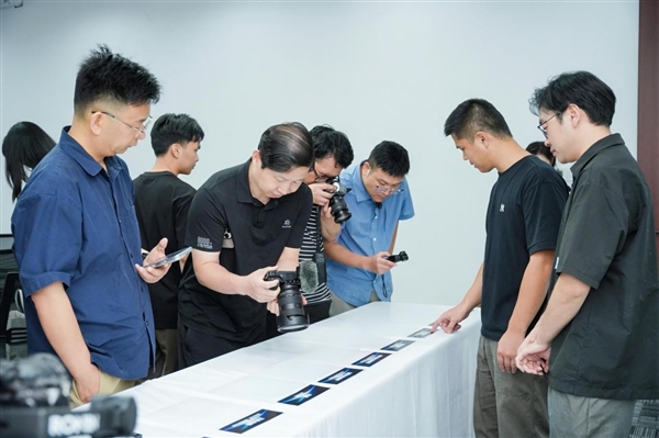 2025夏季旗舰新品技术分享会今日举行：新品配置拉满，打造影院机的画质