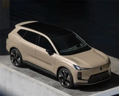 全新中型插混SUV！沃尔沃XC70官图首发：8月开启预售-萌图百科