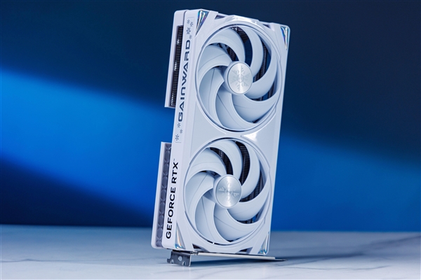 《荒野大镖客：救赎》耕升GeForce RTX 5060 踏雪 OC重温经典