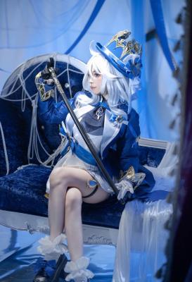 《原神》芙宁娜cosplay-萌图百科