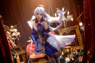 《崩坏：星穹铁道》知更鸟cosplay-萌图百科