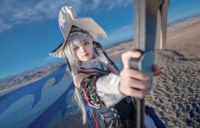 《明日方舟》归溟幽灵鲨cosplay-萌图百科