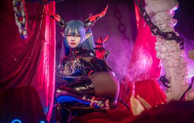 《碧蓝航线》瑞吉娜cosplay-萌图百科