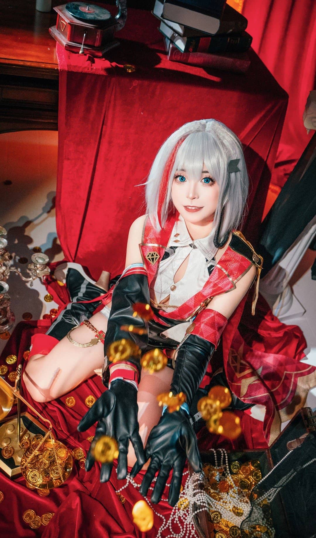 《崩坏：星穹铁道》托帕cosplay-萌图百科